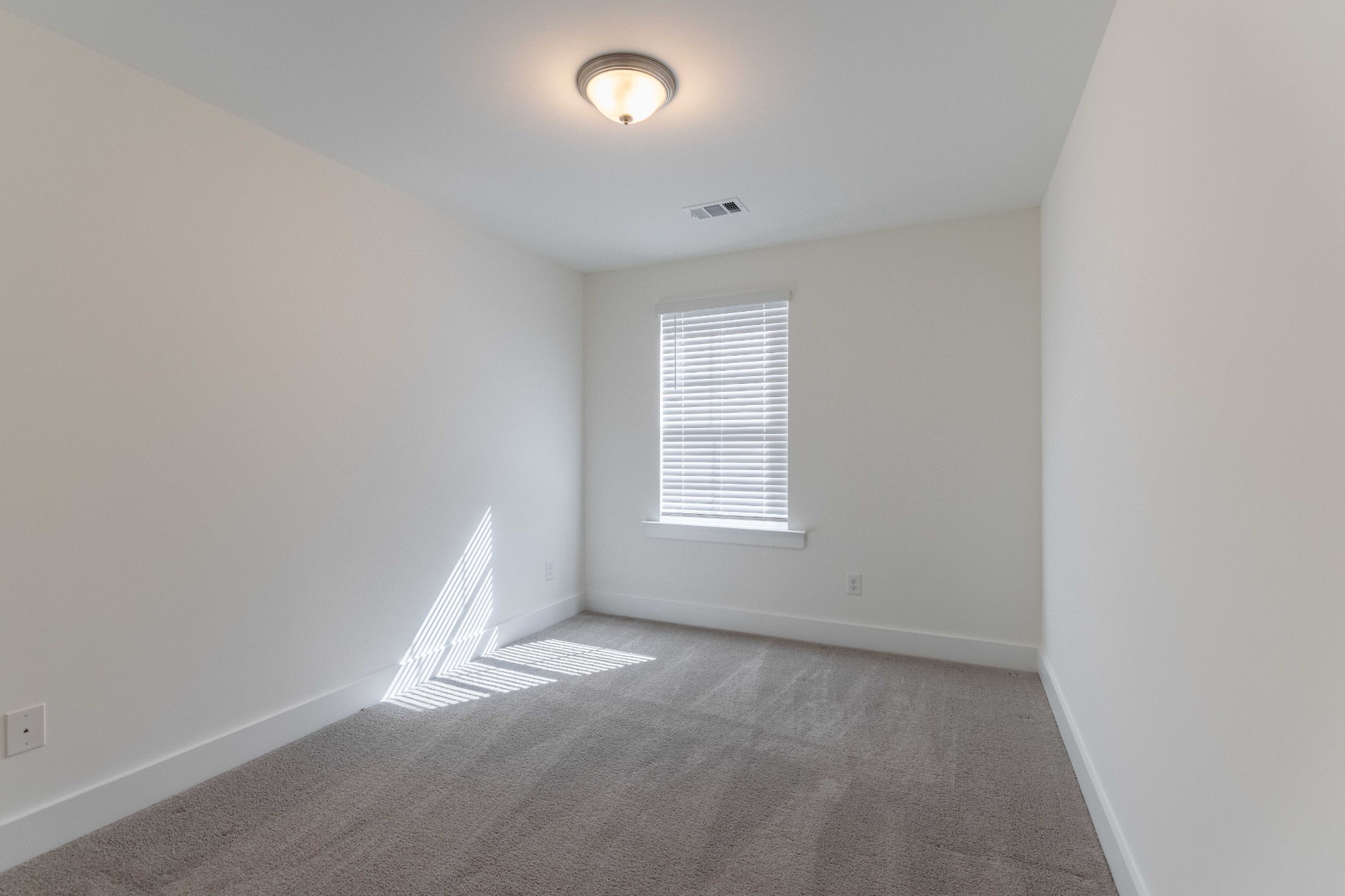 1038 Sweetleaf Dr