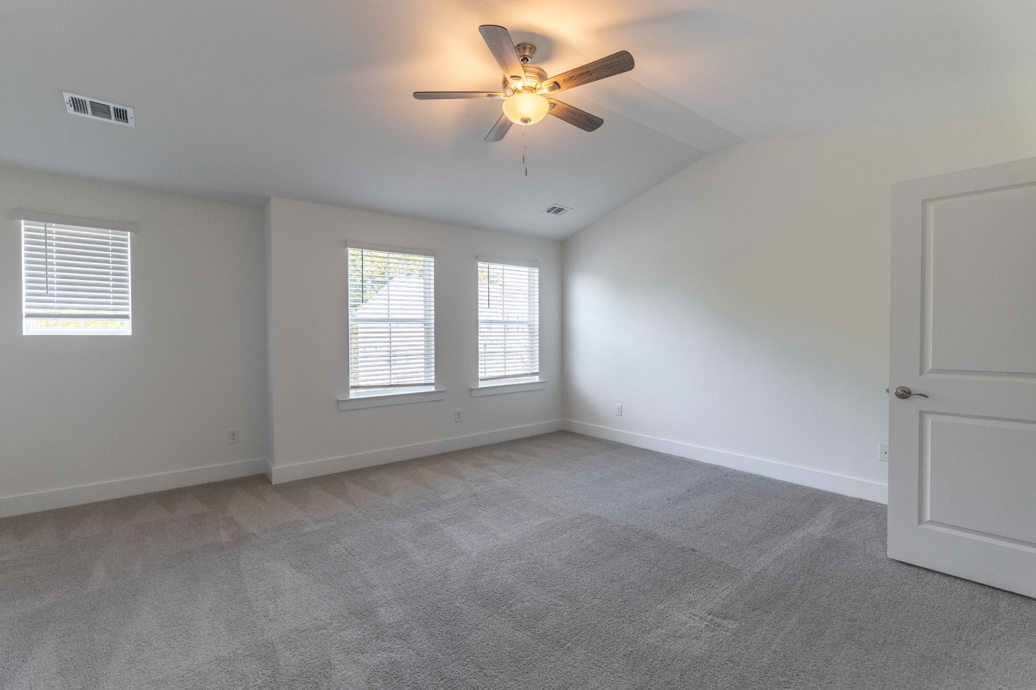 1038 Sweetleaf Dr