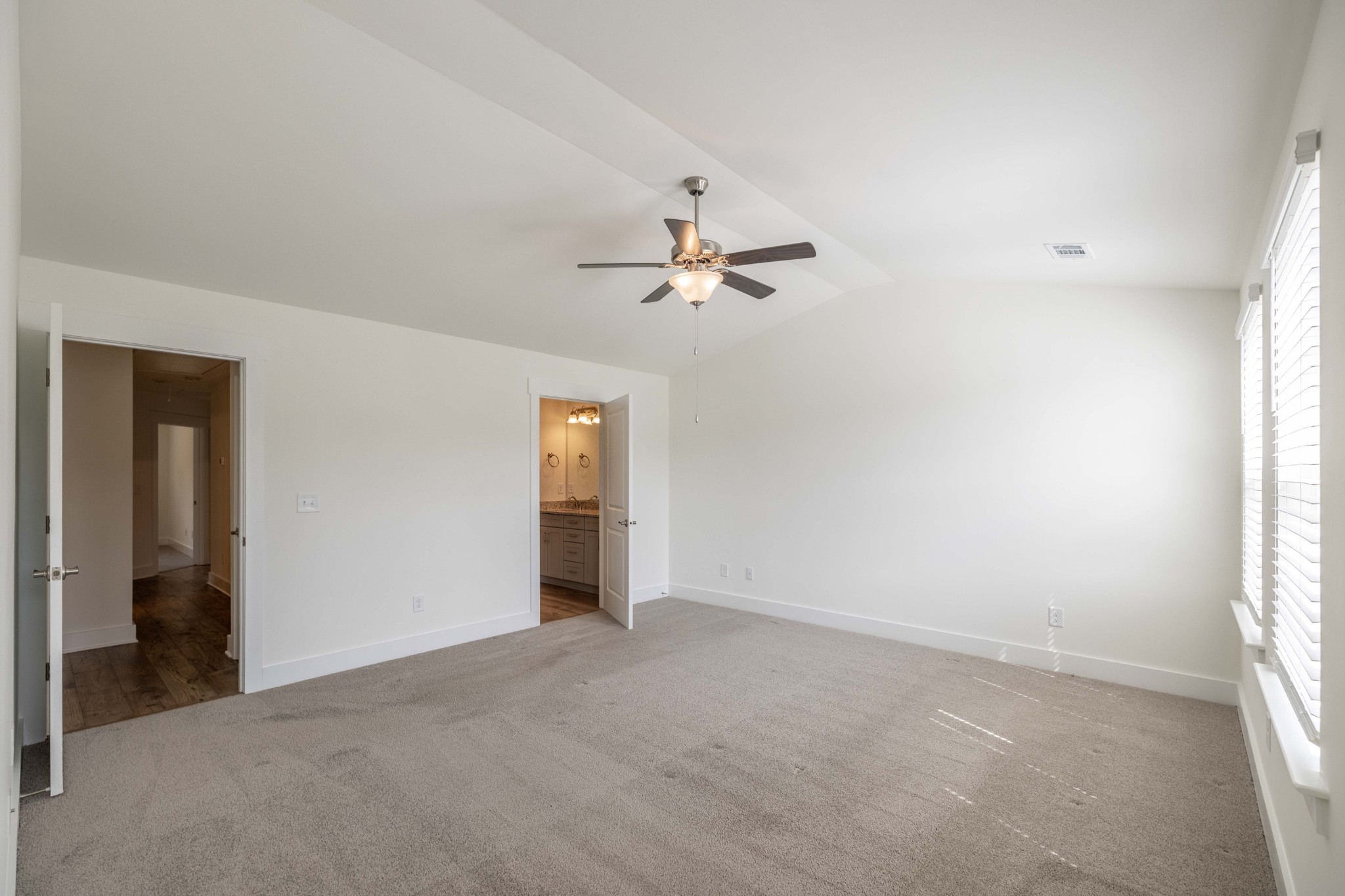 1109 Sweetleaf Dr