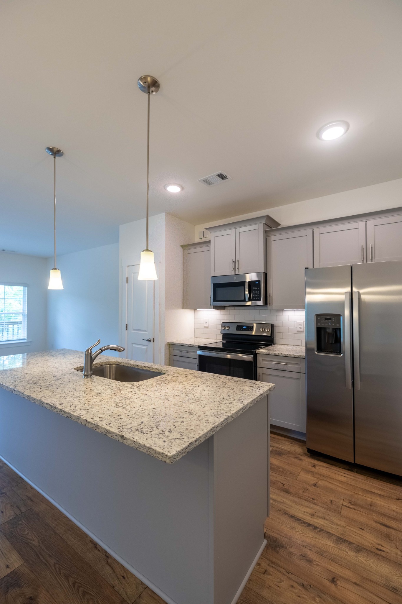 1109 Sweetleaf Dr