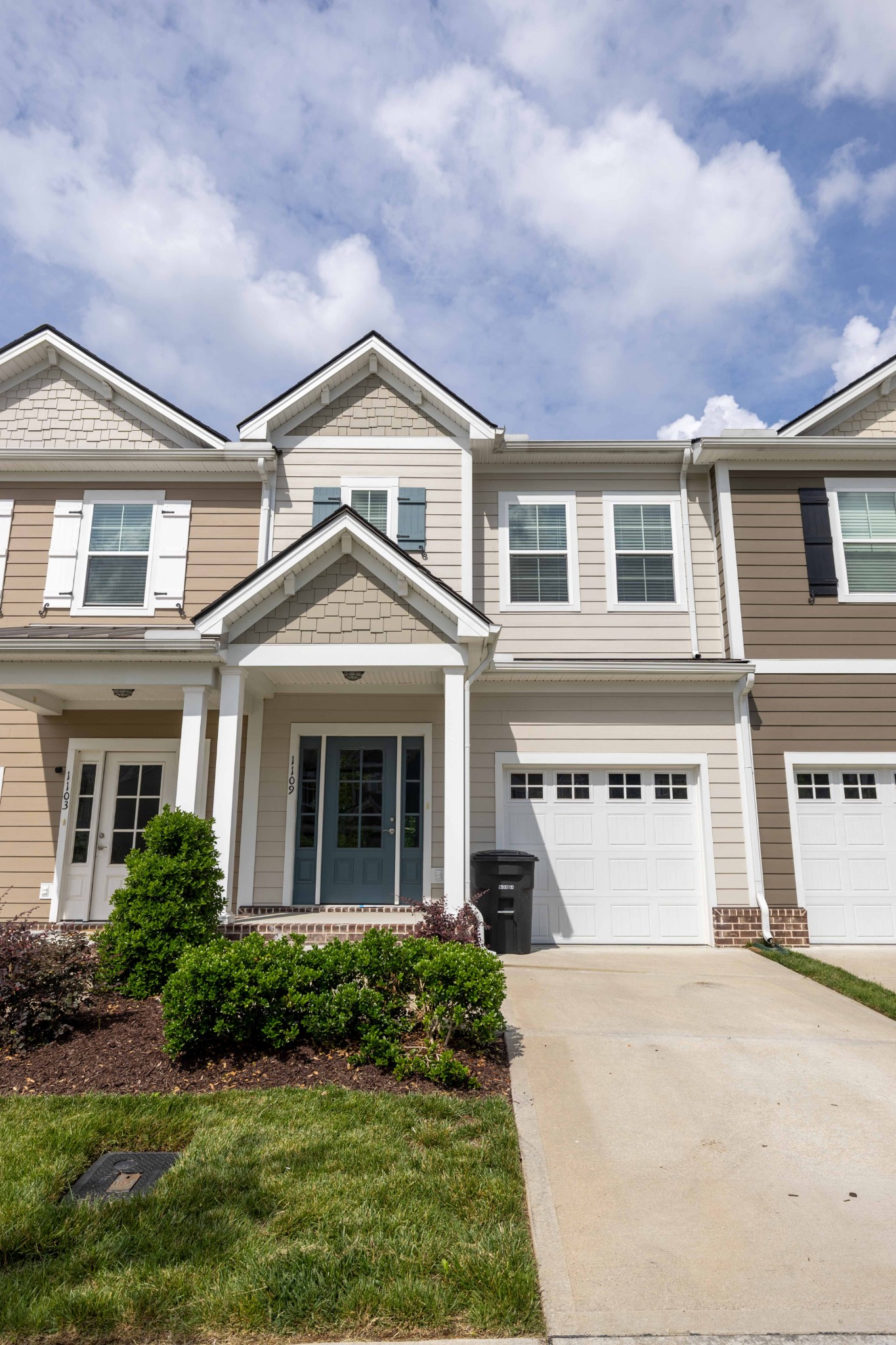 1109 Sweetleaf Dr