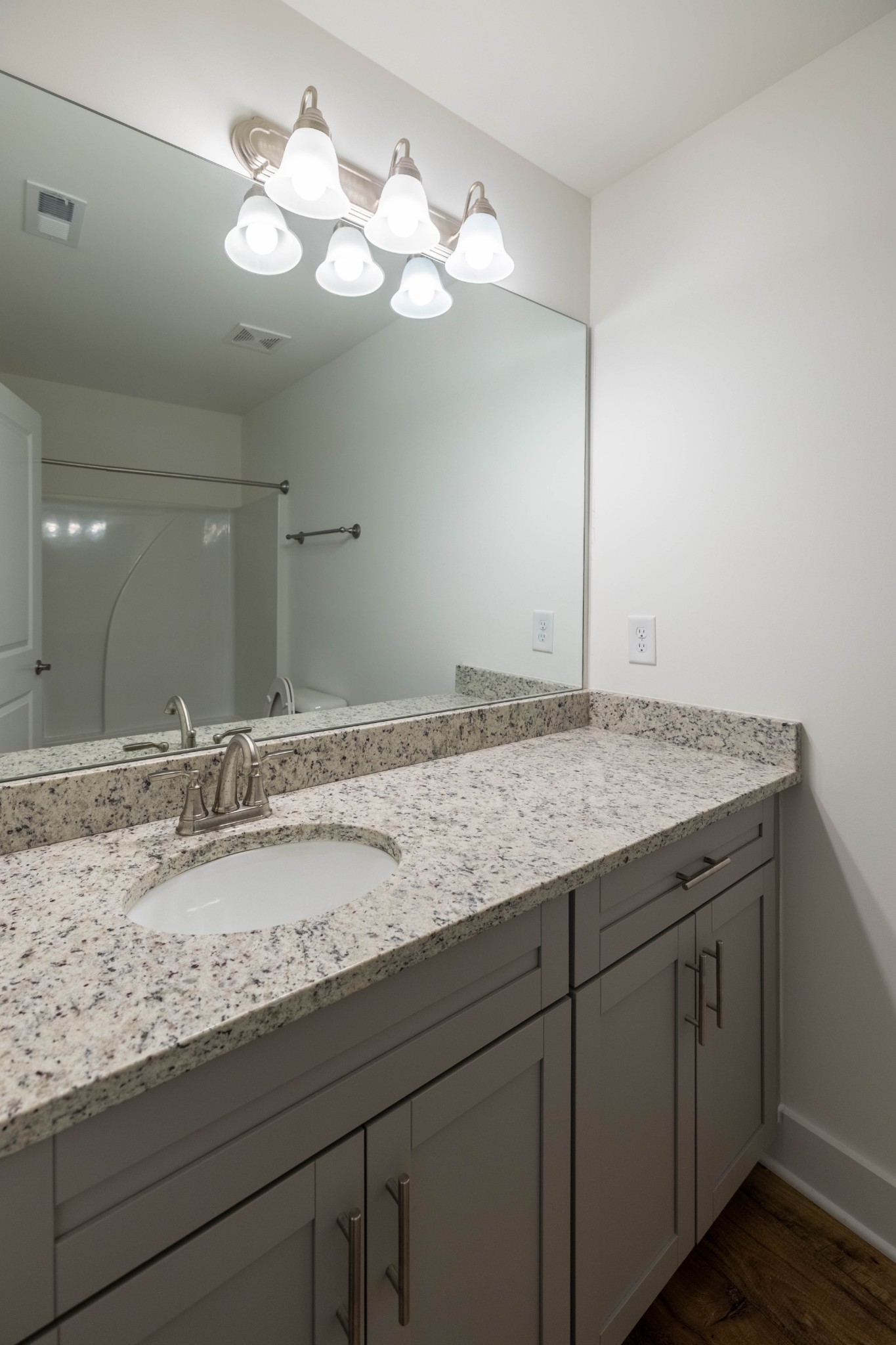 1109 Sweetleaf Dr