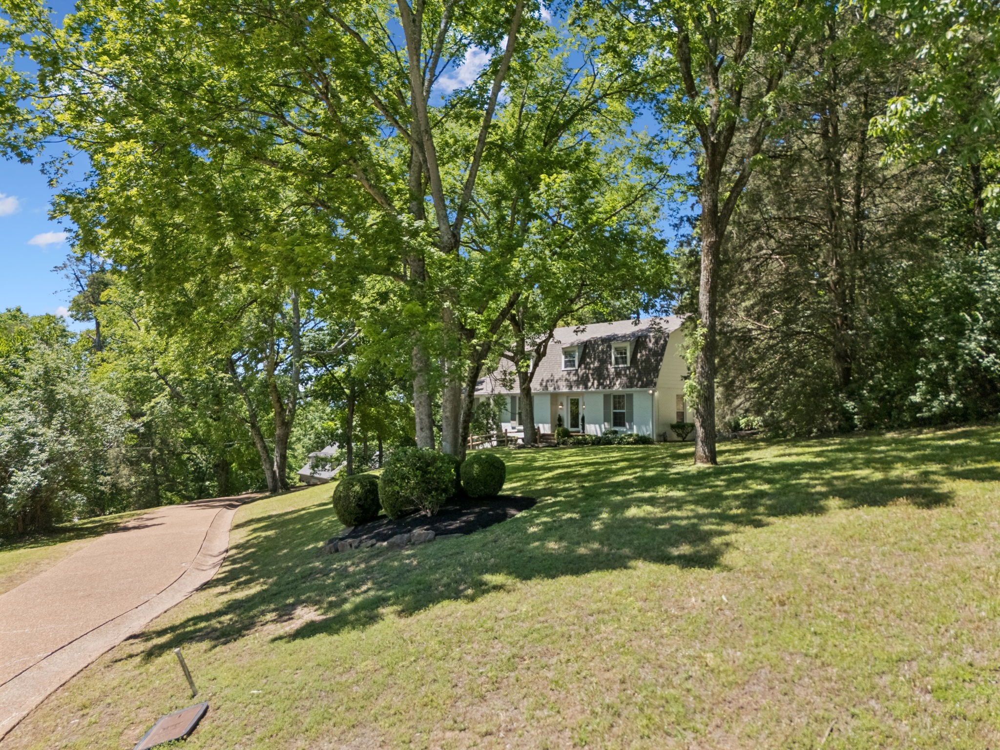 2397 Foxhaven Dr