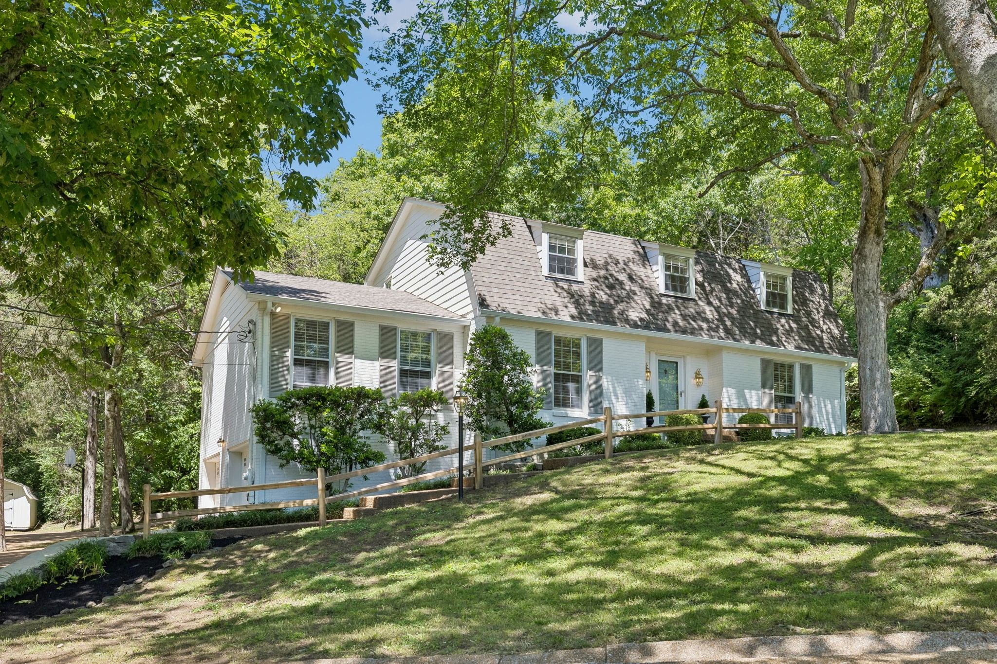 2397 Foxhaven Dr