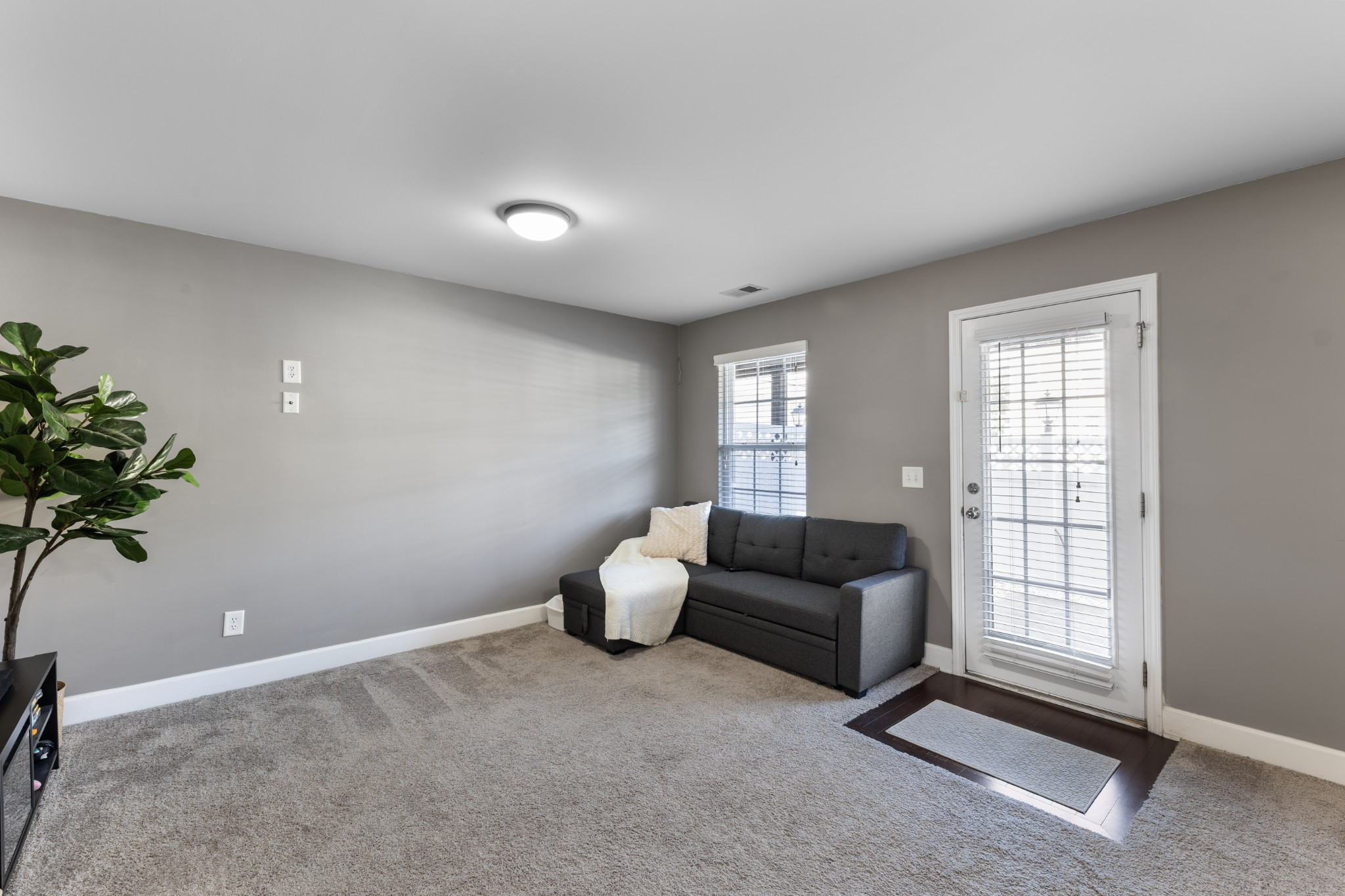 2718 Dracut Ln