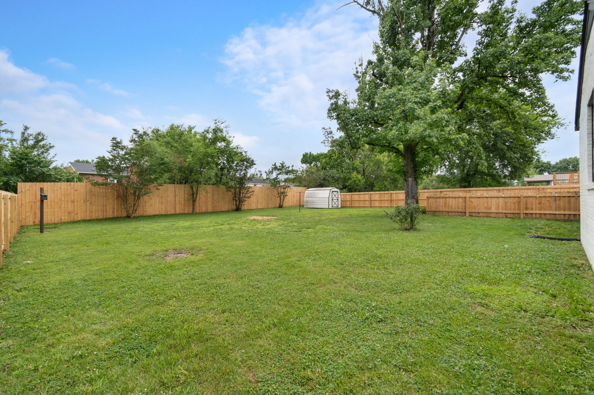 405 Lynn Dr