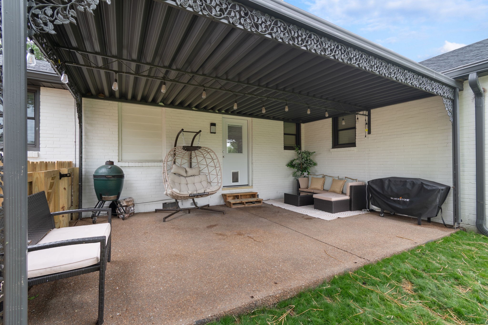 405 Lynn Dr