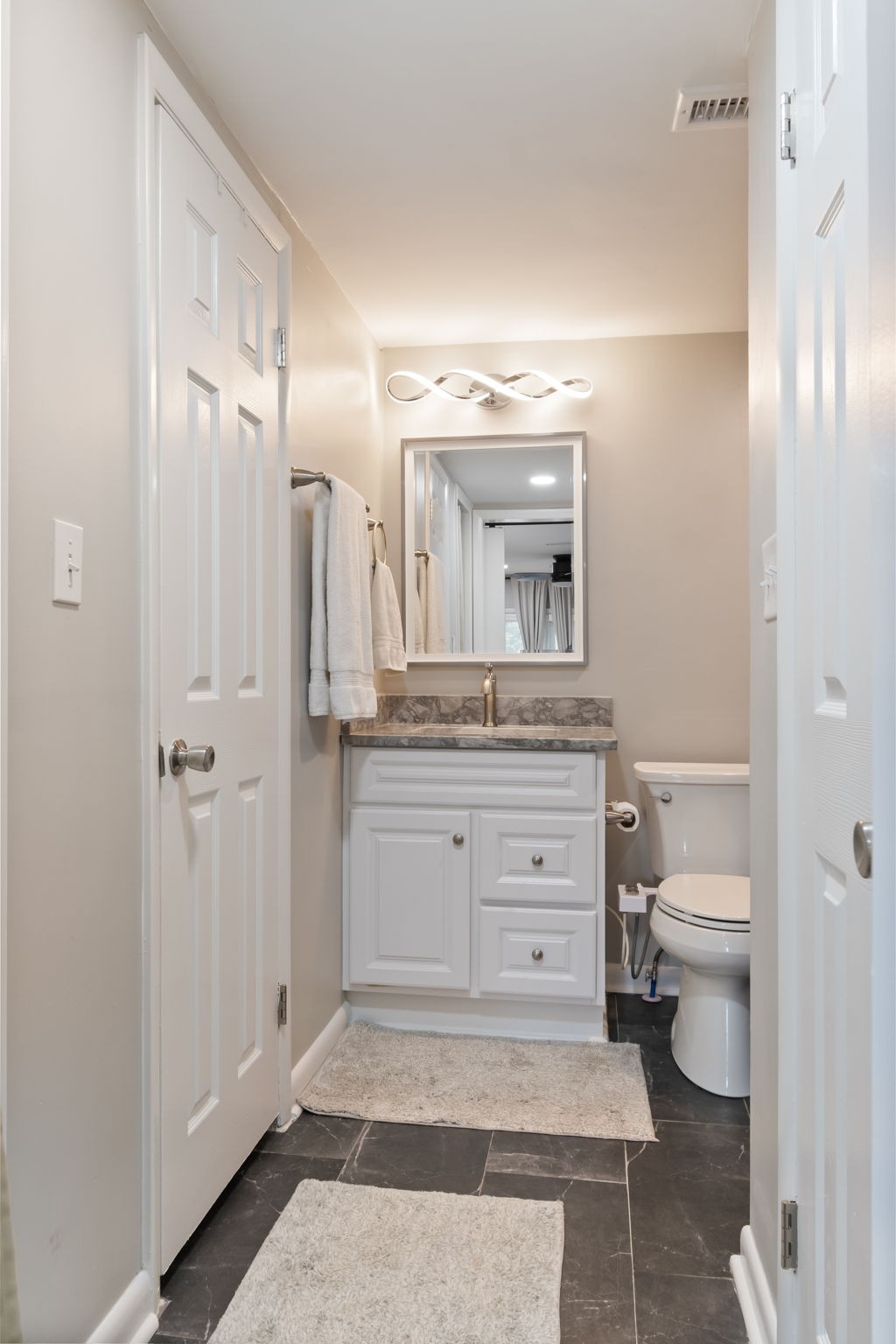 405 Lynn Dr