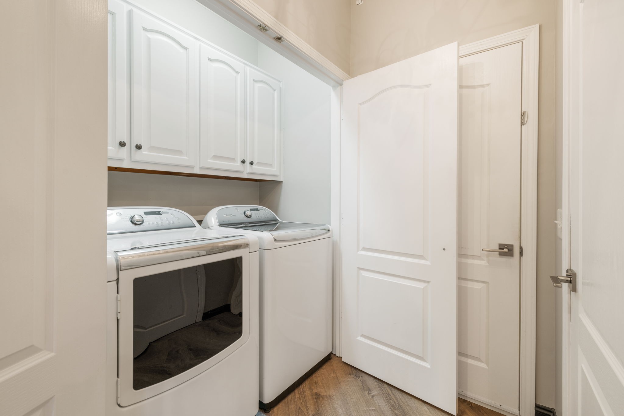 442 Lakeview Cir