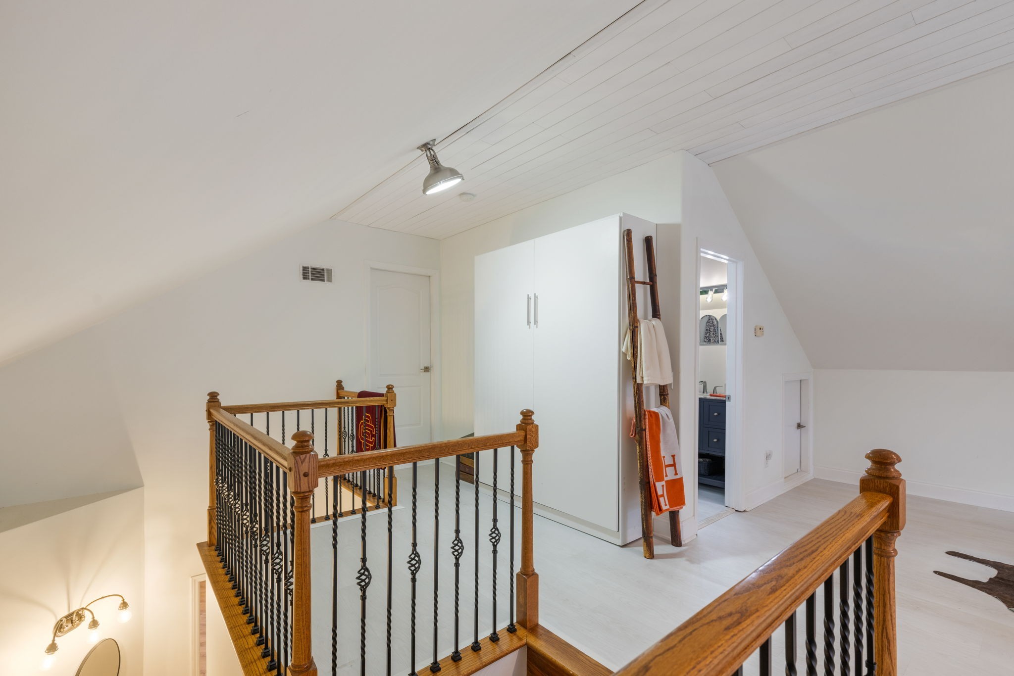 442 Lakeview Cir