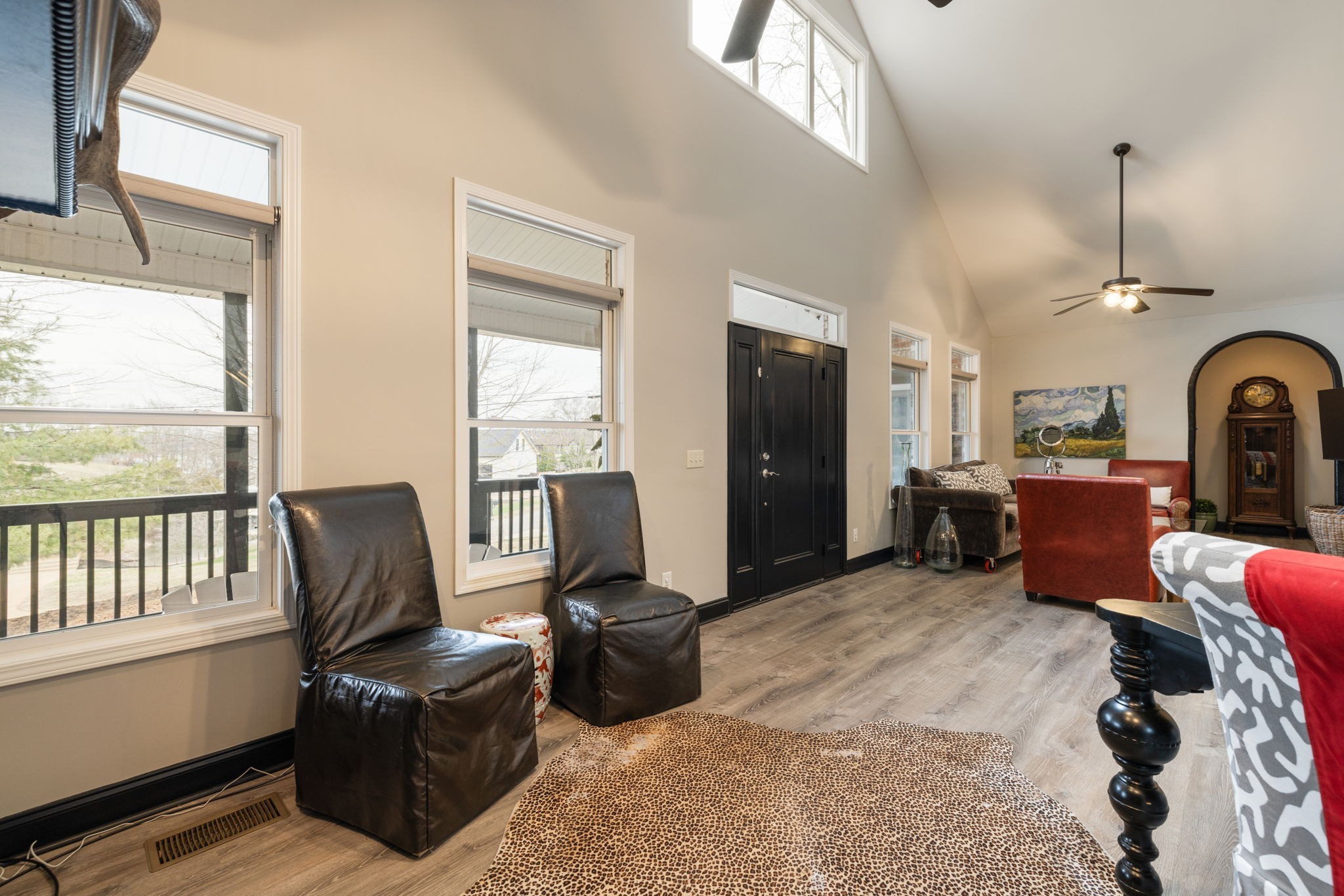 442 Lakeview Cir