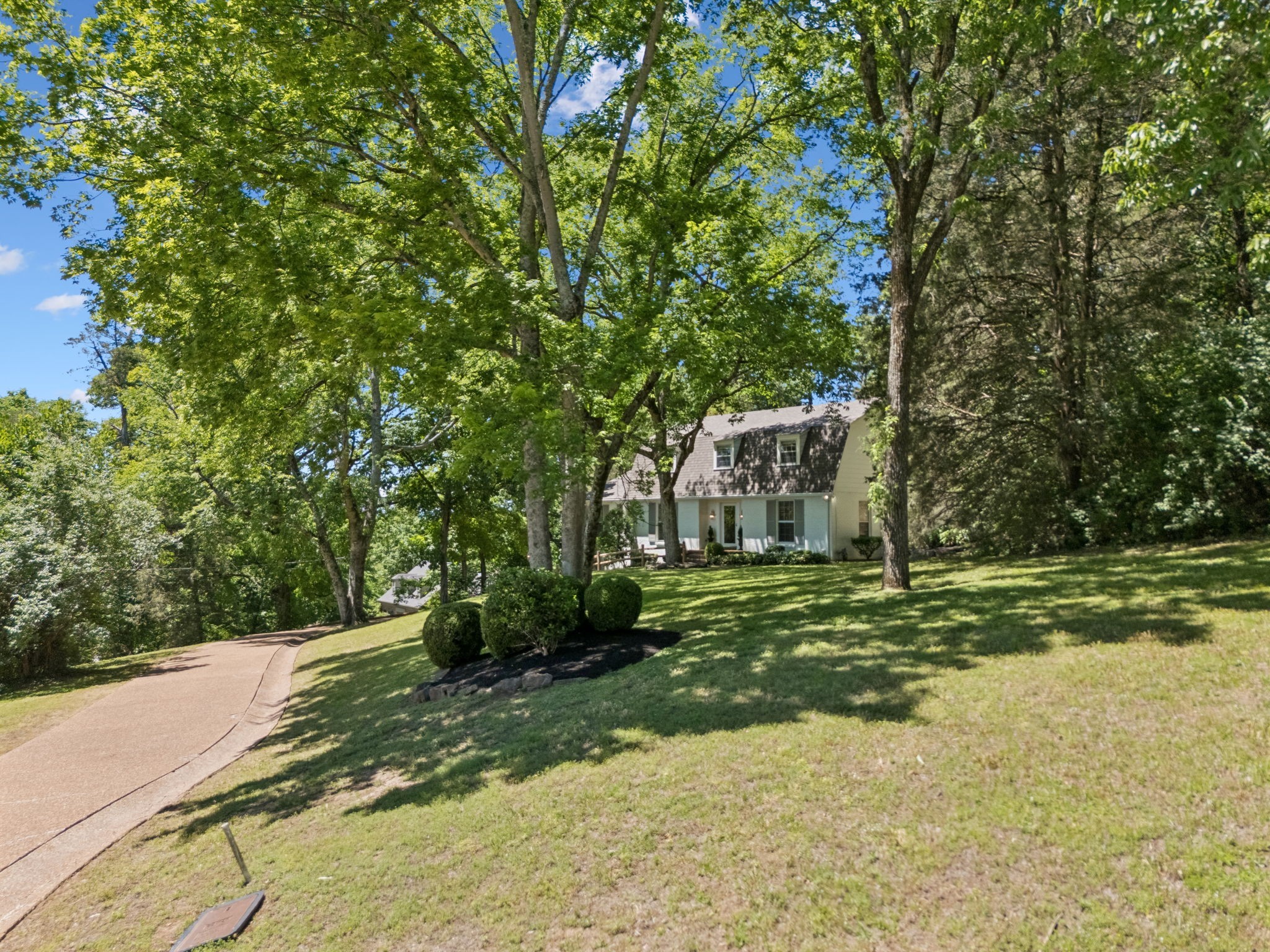 2397 Foxhaven Dr