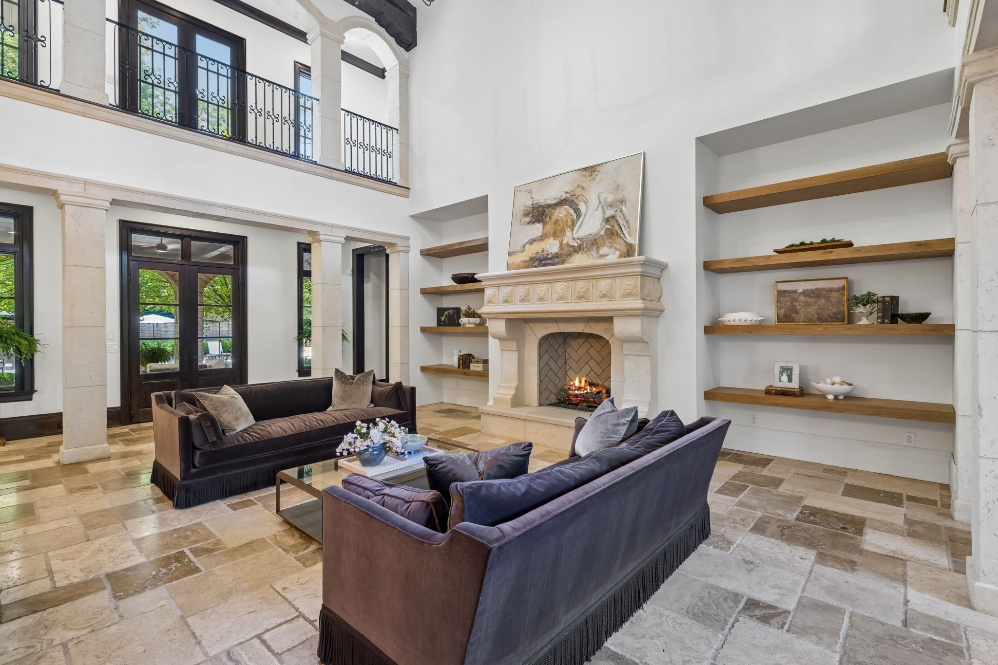 1037 Vaughn Crest Dr