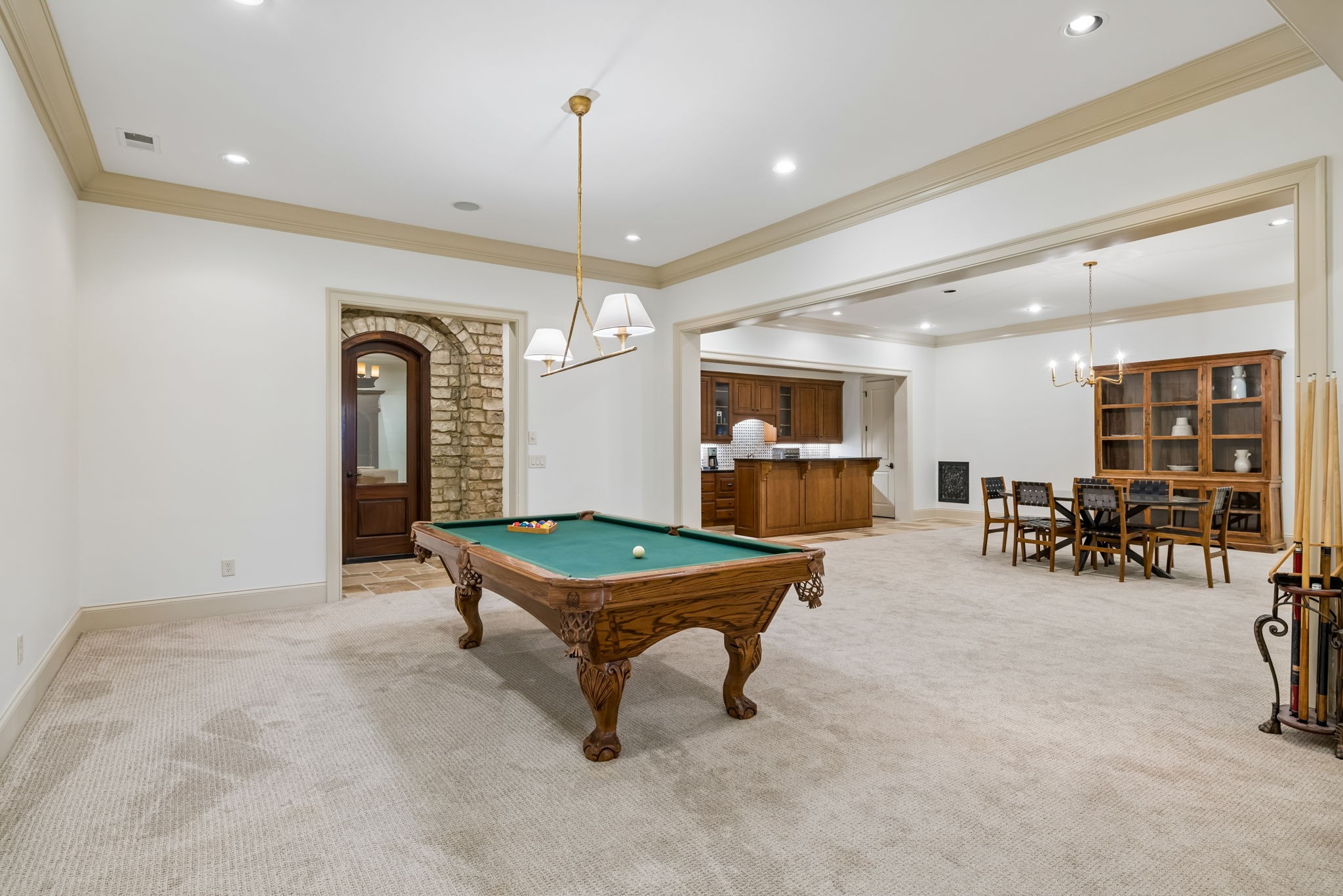 1037 Vaughn Crest Dr
