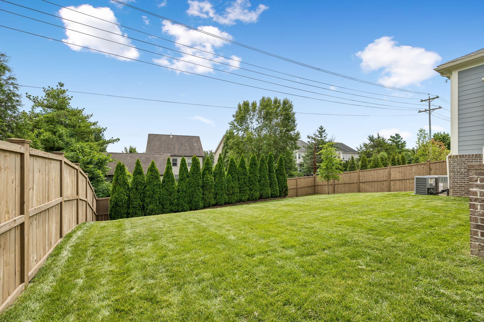 3127 Long Branch Cir