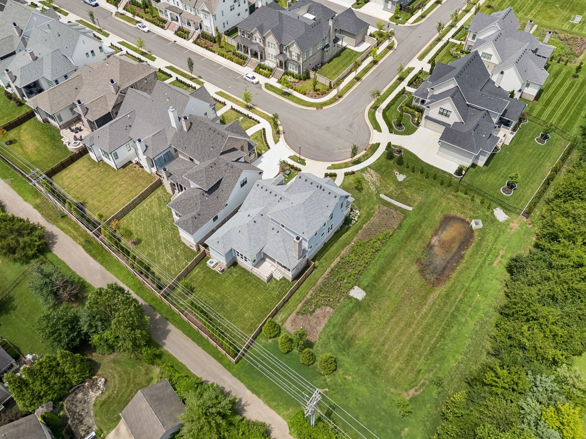 3127 Long Branch Cir