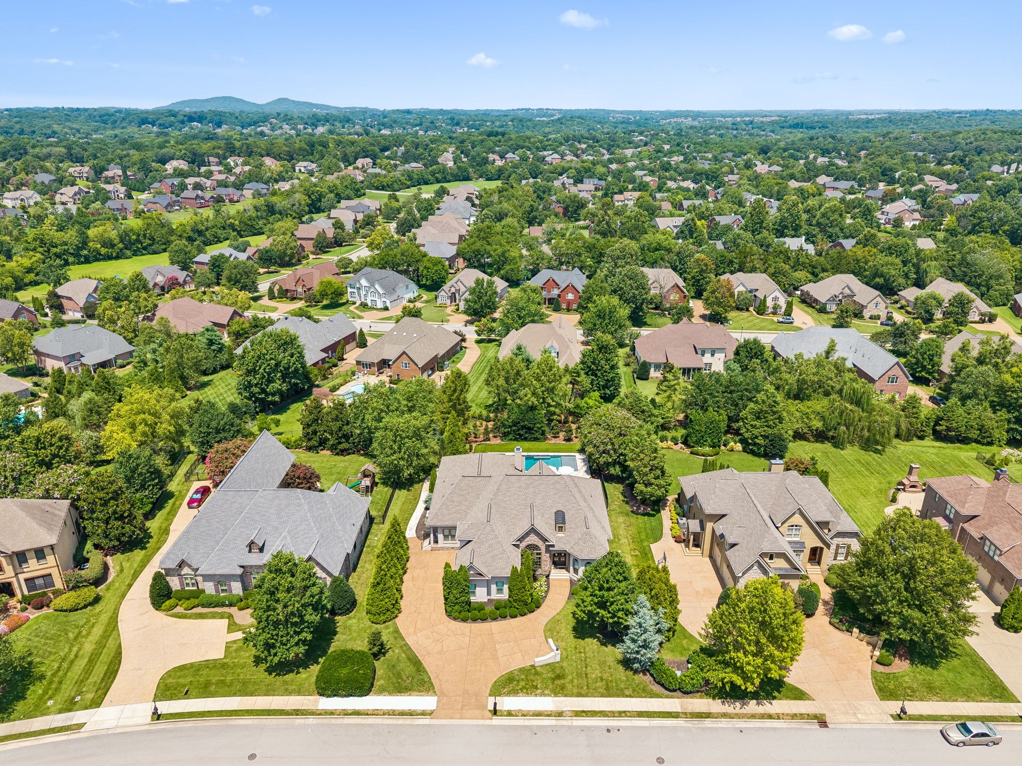 9710 Onyx Ln