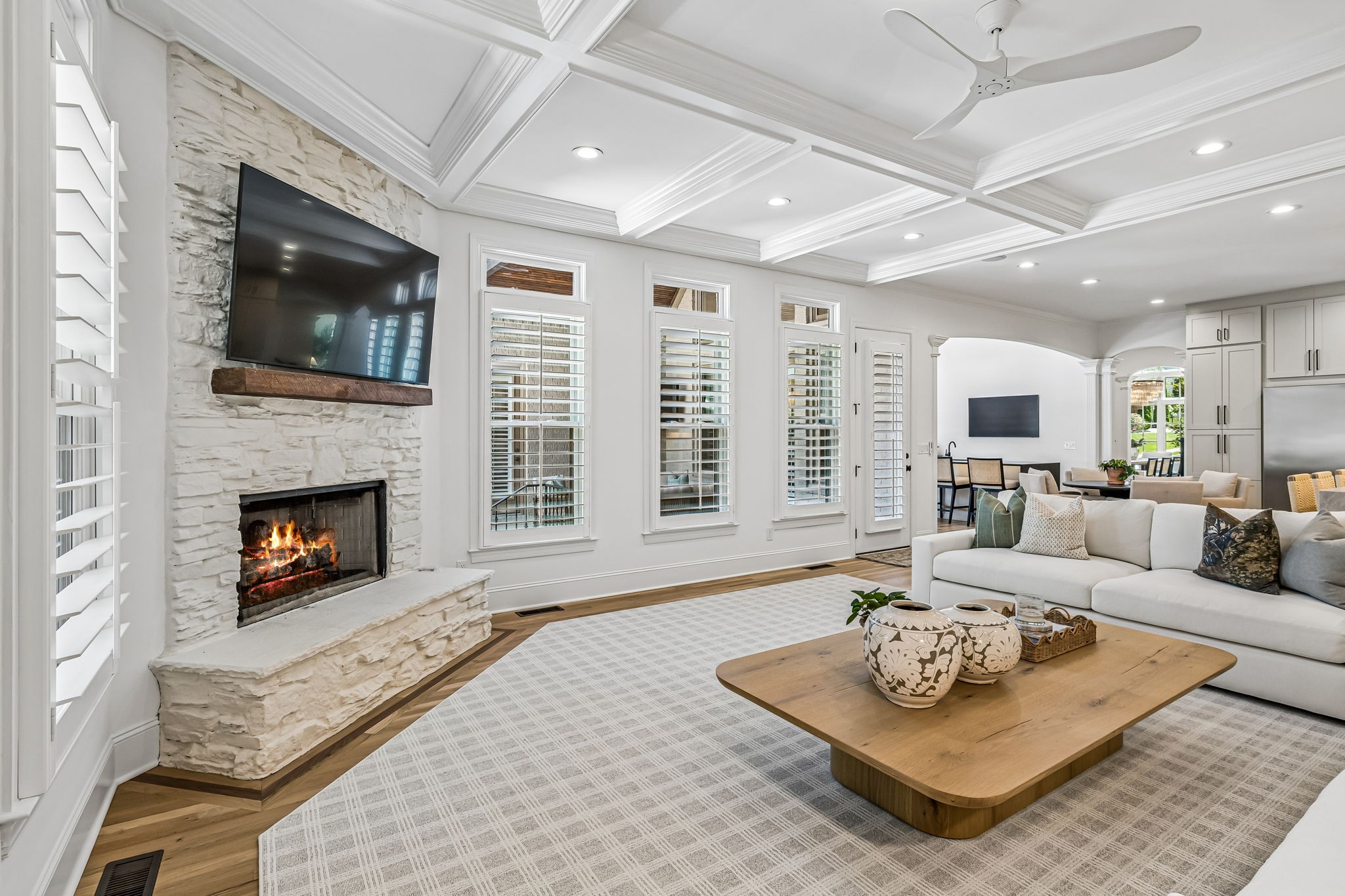 9710 Onyx Ln