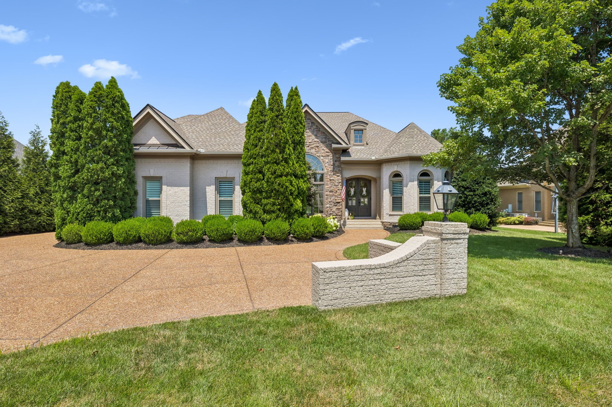 9710 Onyx Ln