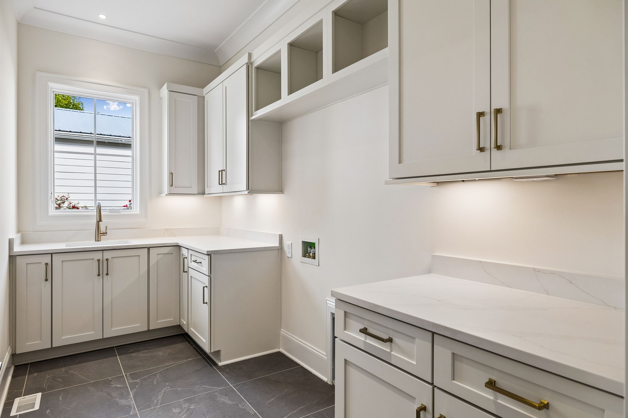 312 Mercury Dr