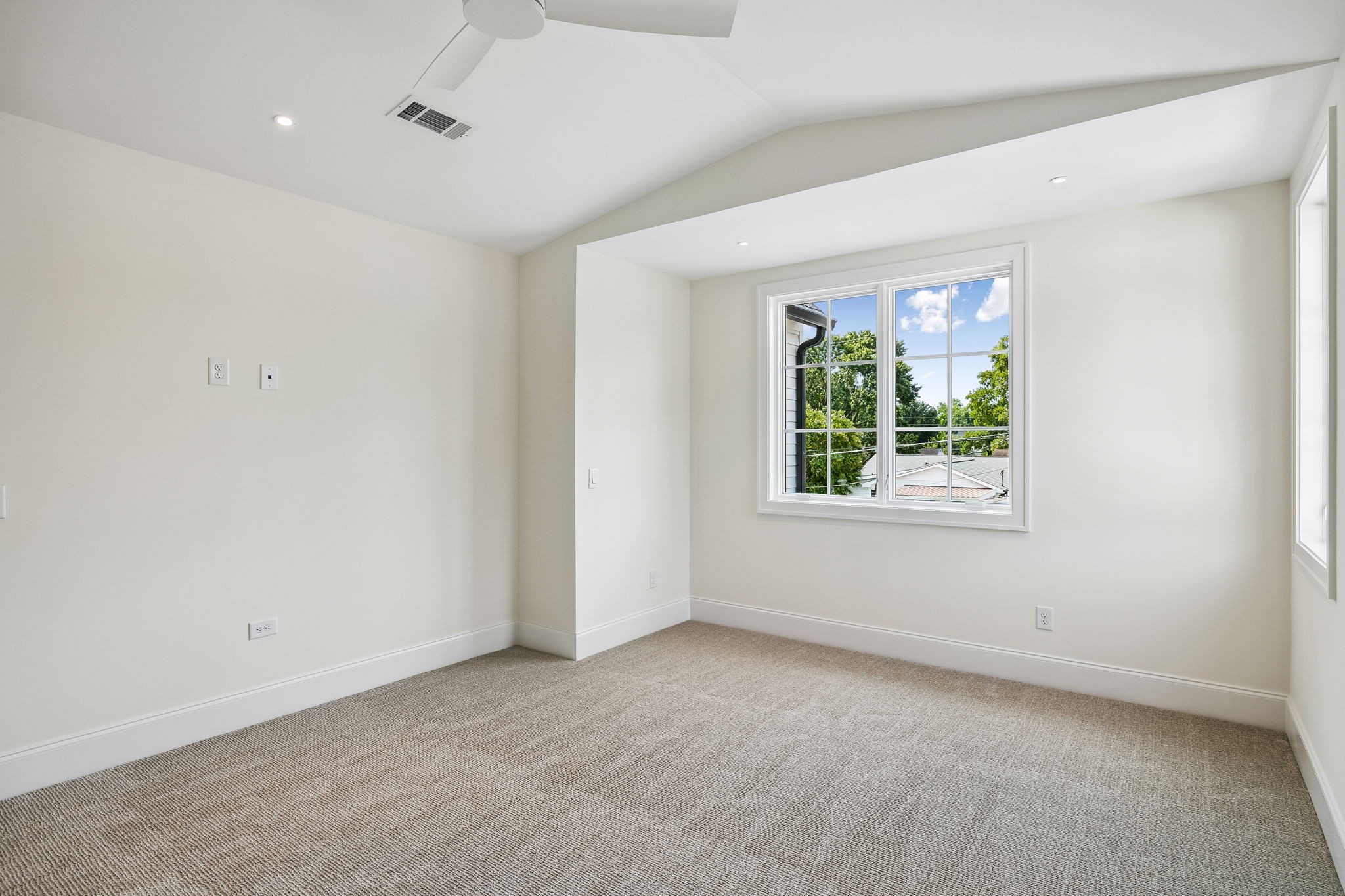 312 Mercury Dr