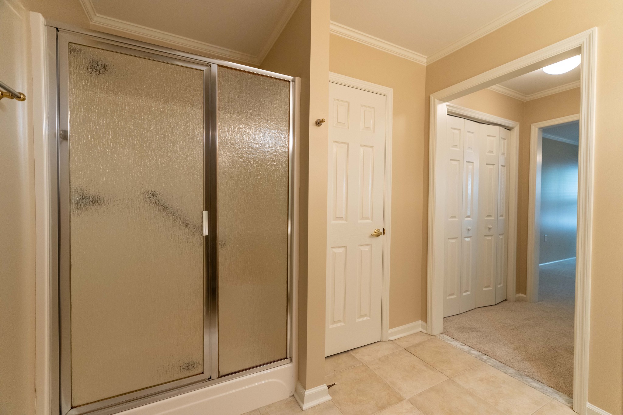 27 Holland Park Ln