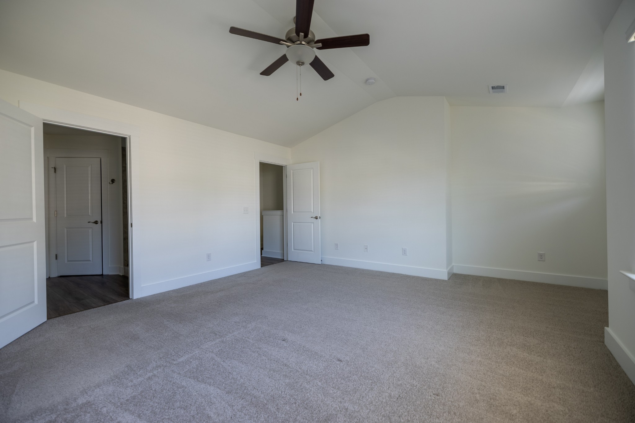 1086 Sweetleaf Dr