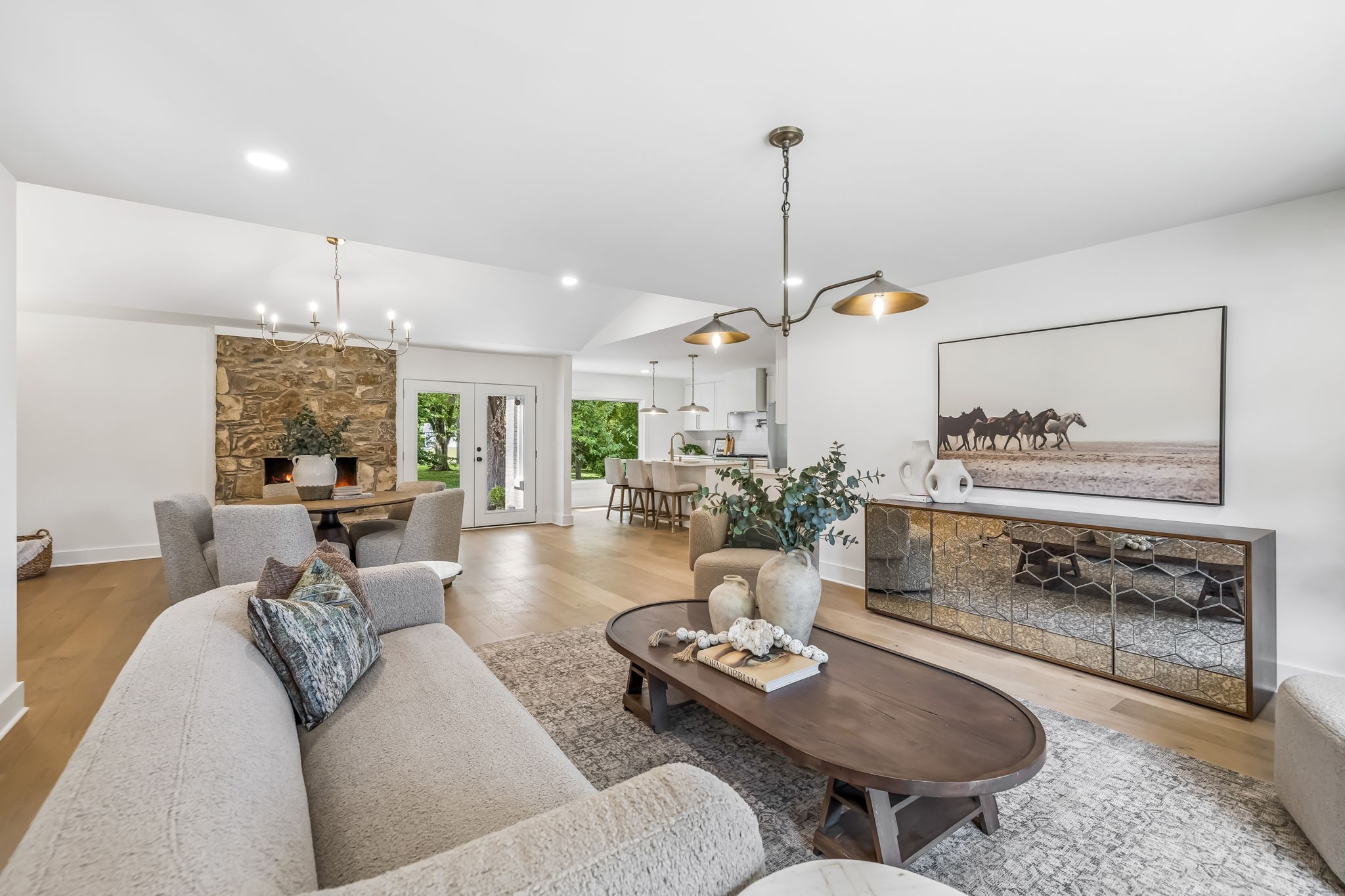 8113 Warner Rd