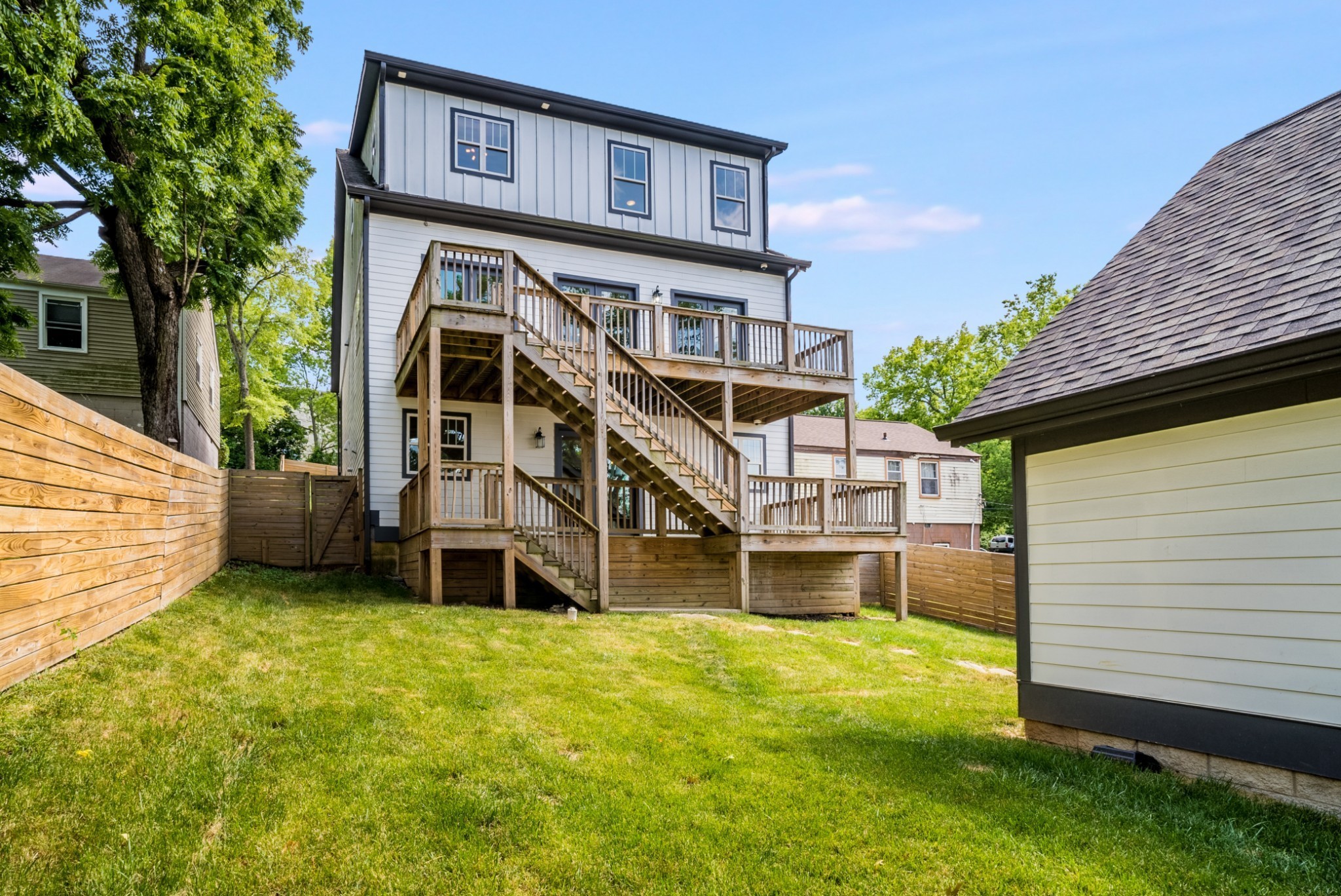 3812 Dakota Ave