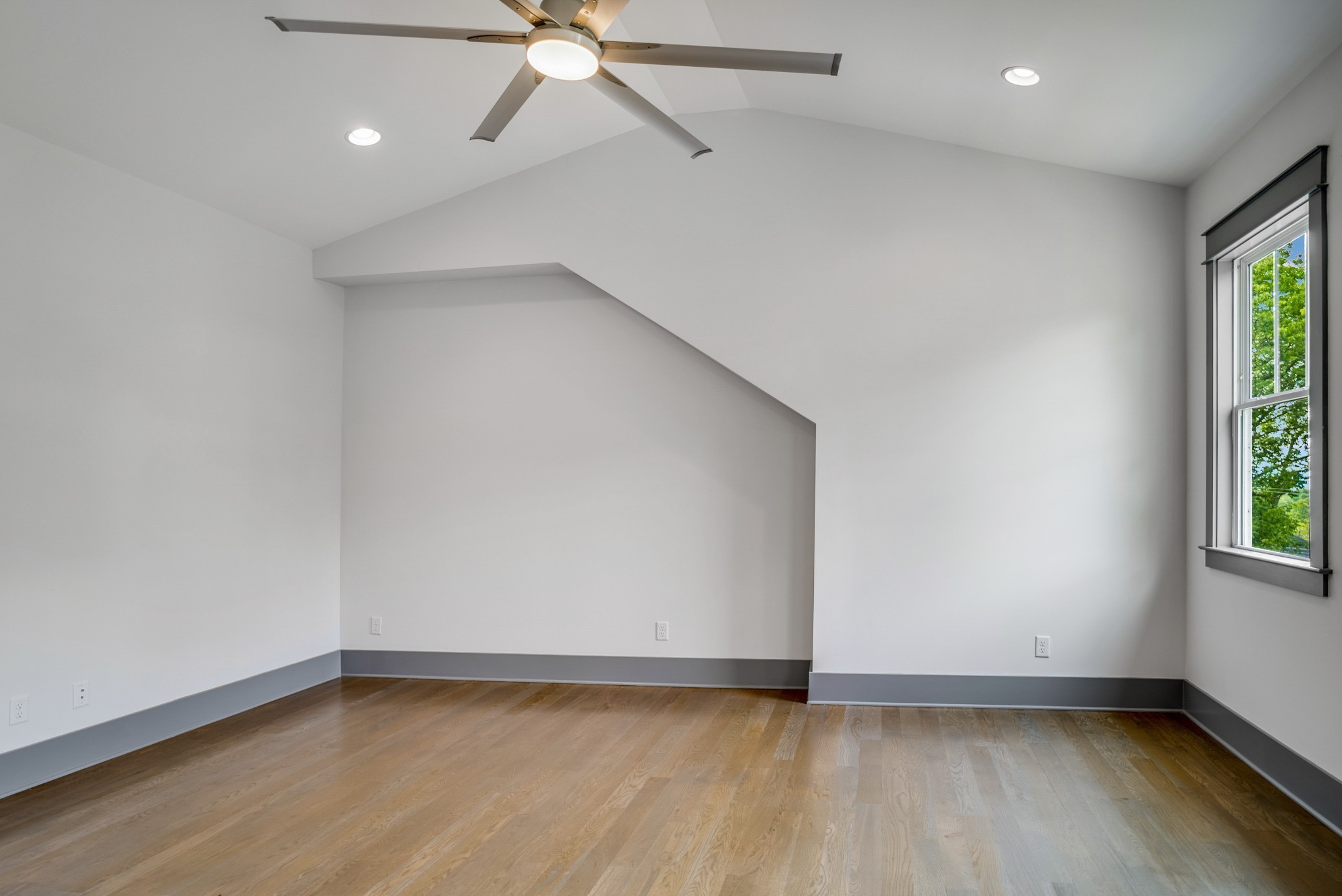 3812 Dakota Ave