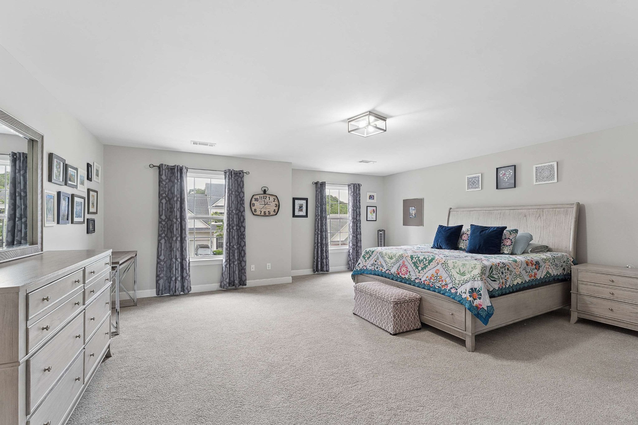 1206 Broadmoor Cir