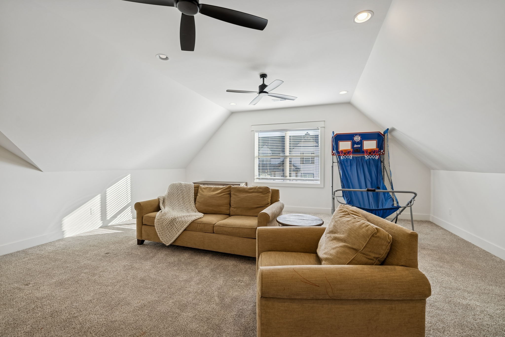11 Hammock Dr