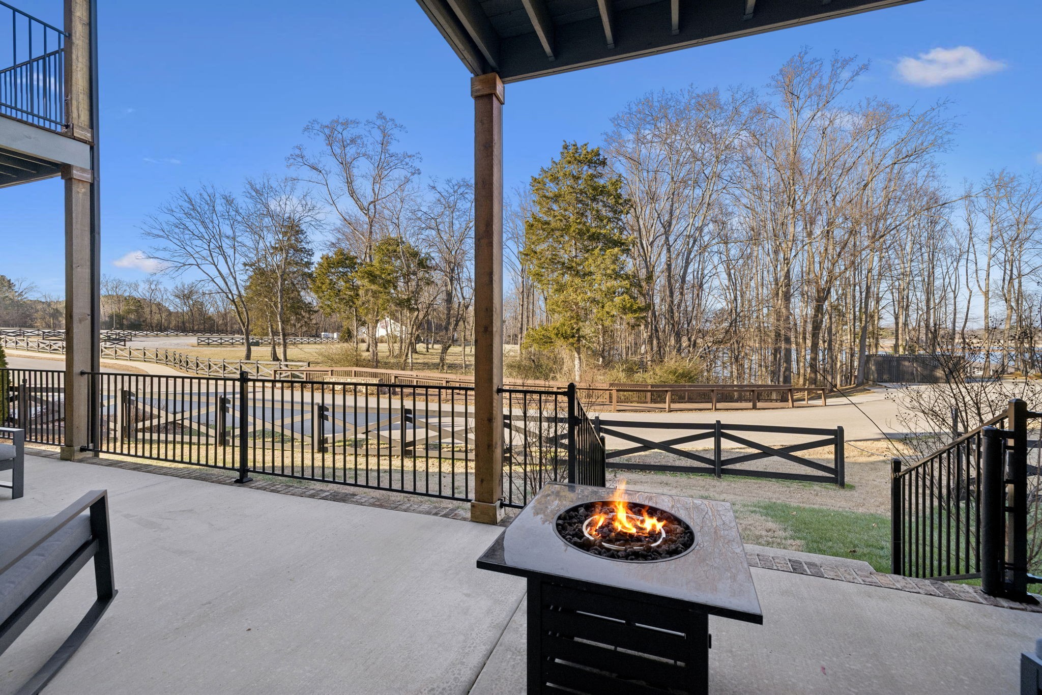 11 Hammock Dr