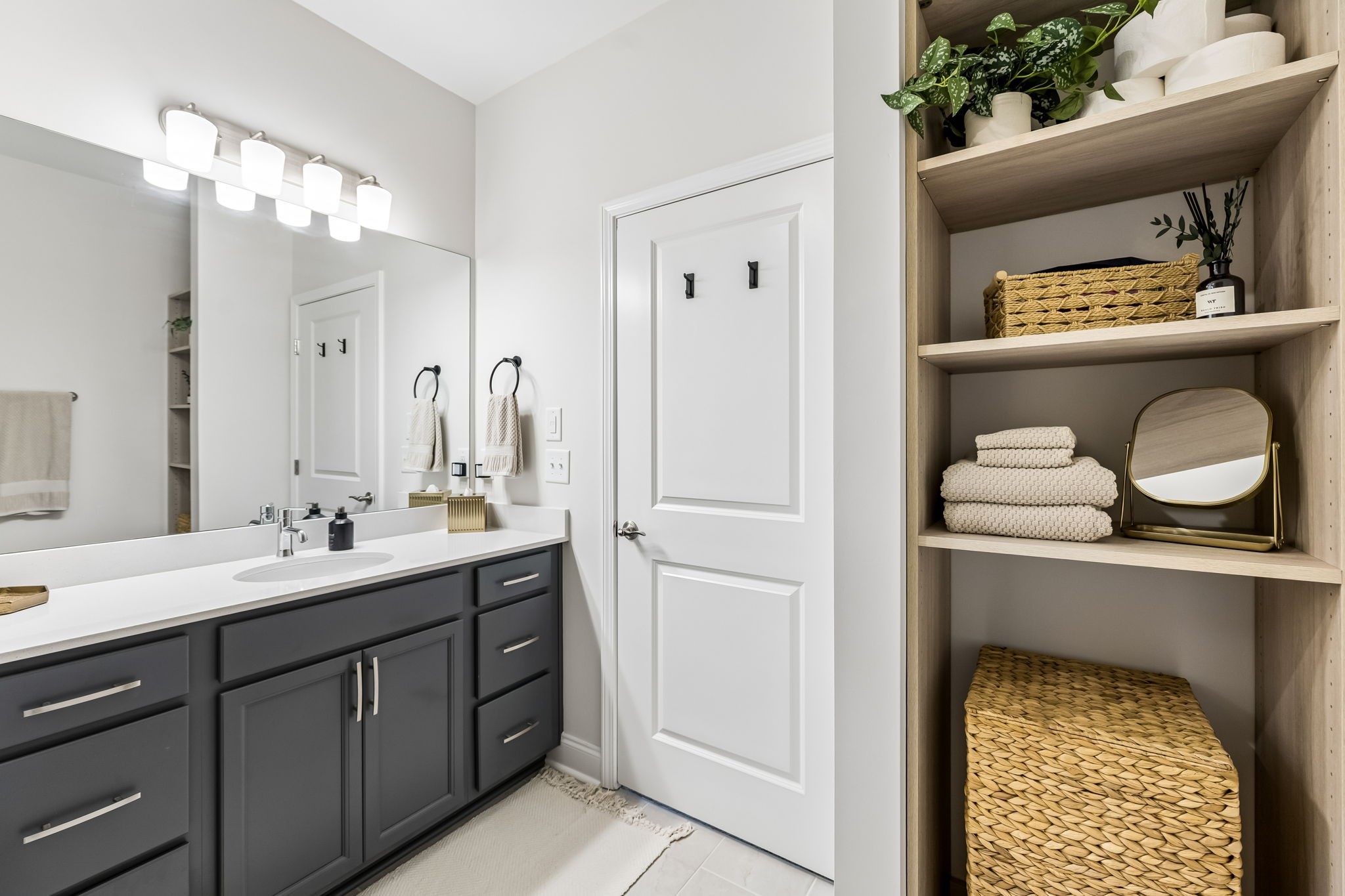 3220 Patcham Dr Unit: 204