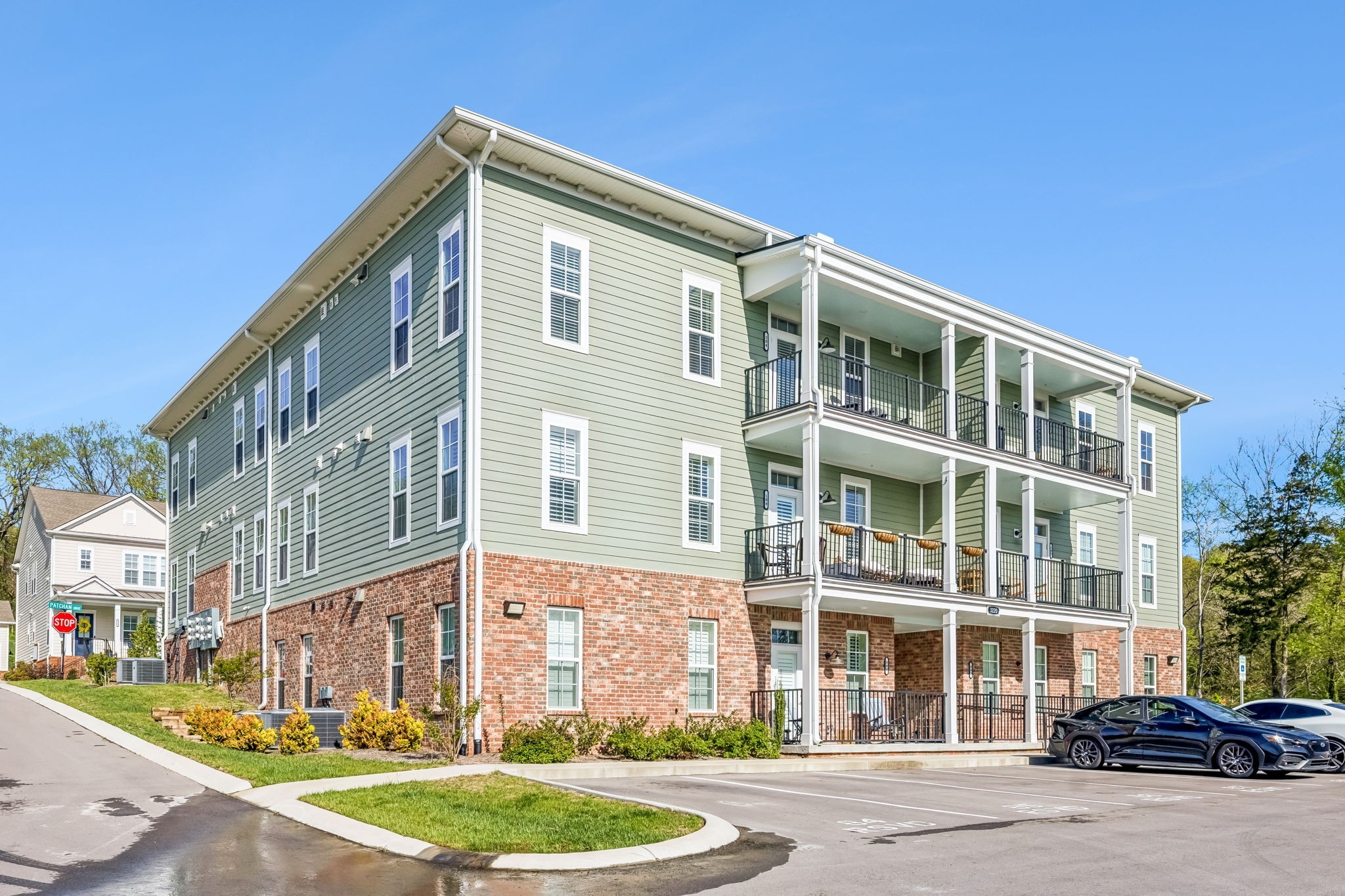 3220 Patcham Dr Unit: 204