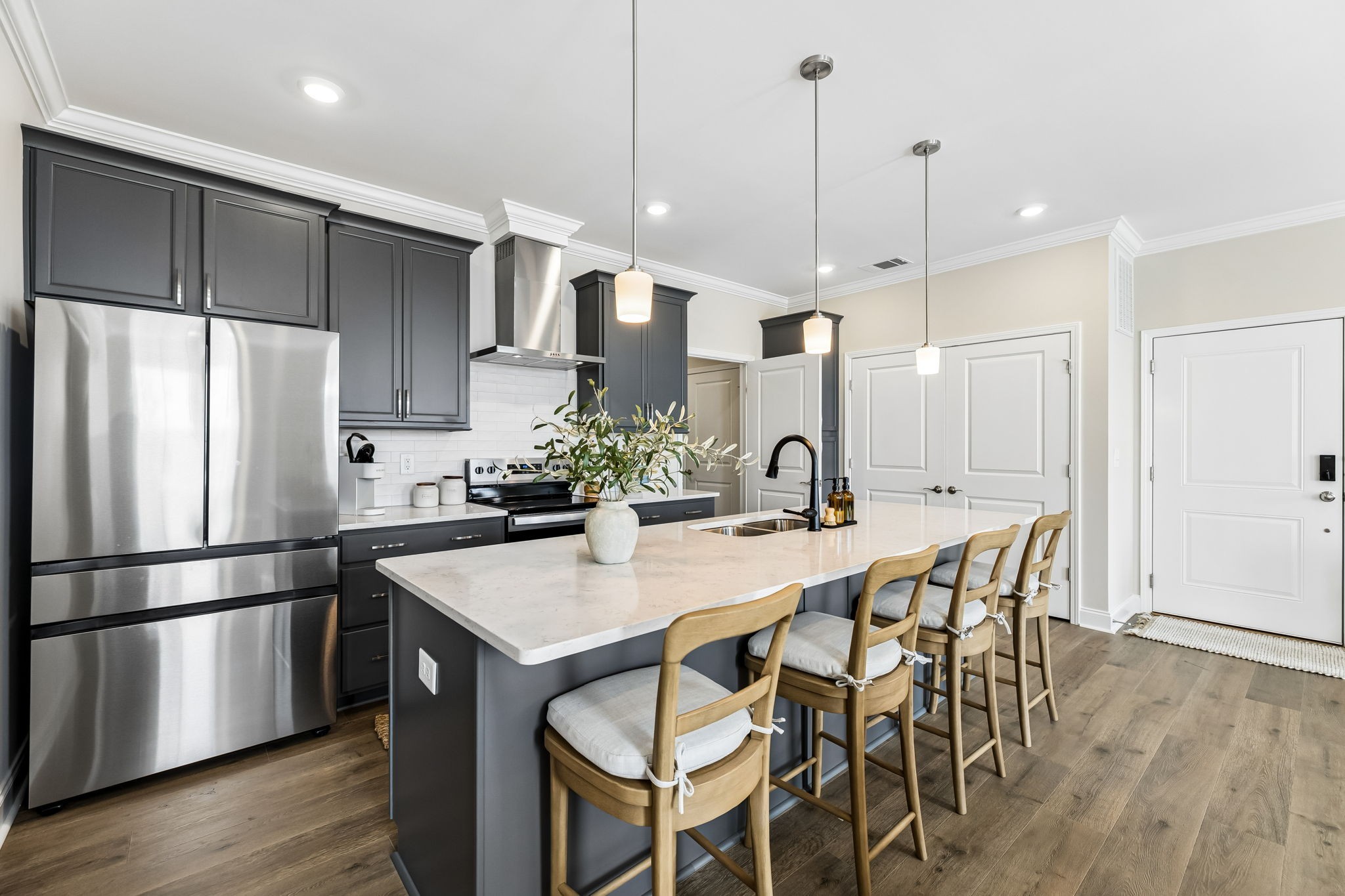 3220 Patcham Dr Unit: 204