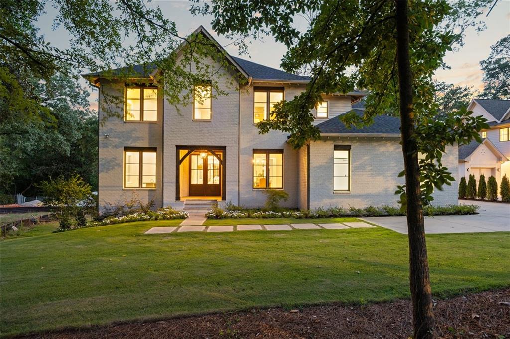 1068 Moores Mill Road NW