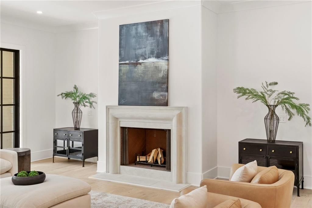 1074 Moores Mill Road NW