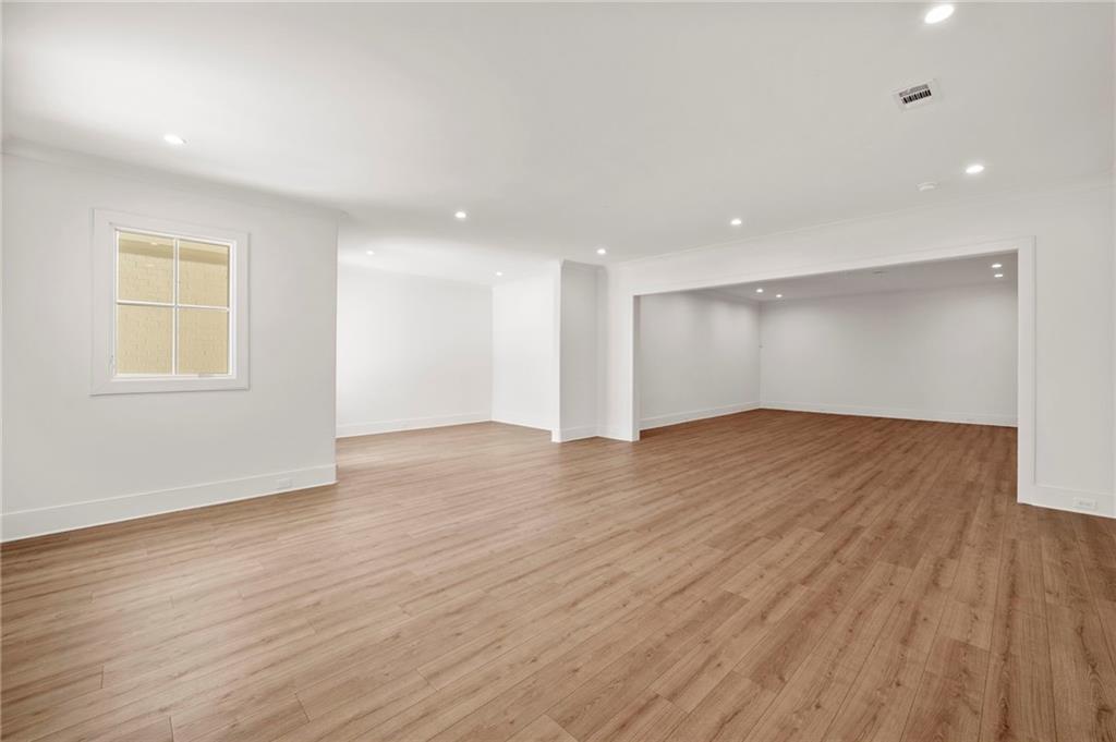 1074 Moores Mill Road NW