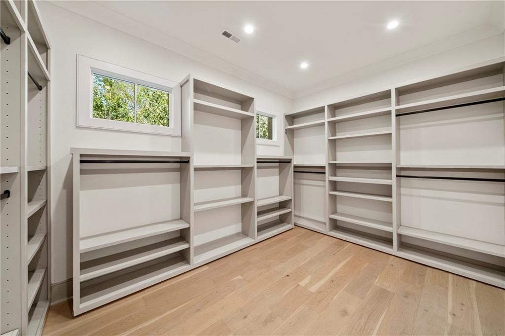 1074 Moores Mill Road NW