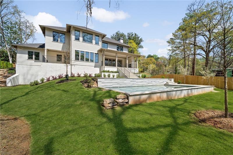 1068 Moores Mill Road NW