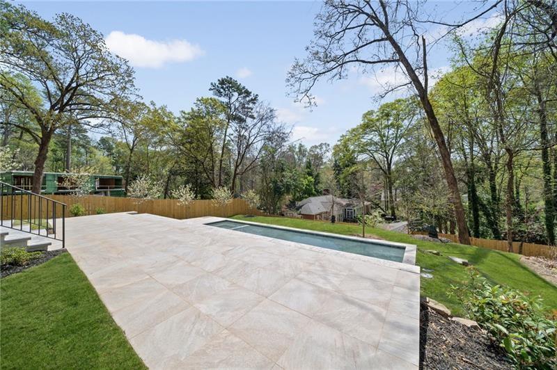 1068 Moores Mill Road NW