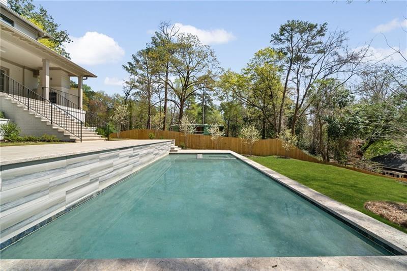 1068 Moores Mill Road NW