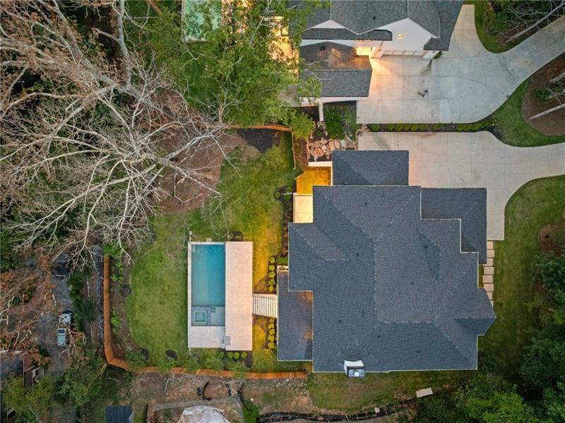 1068 Moores Mill Road NW