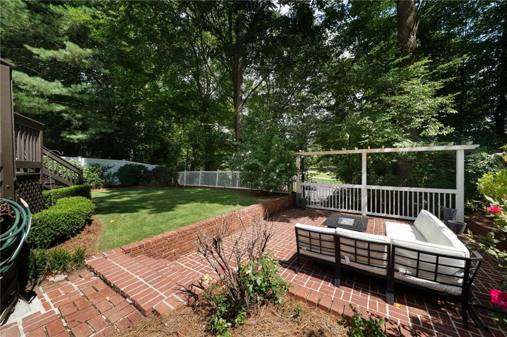 551 Overbrook Drive NW
