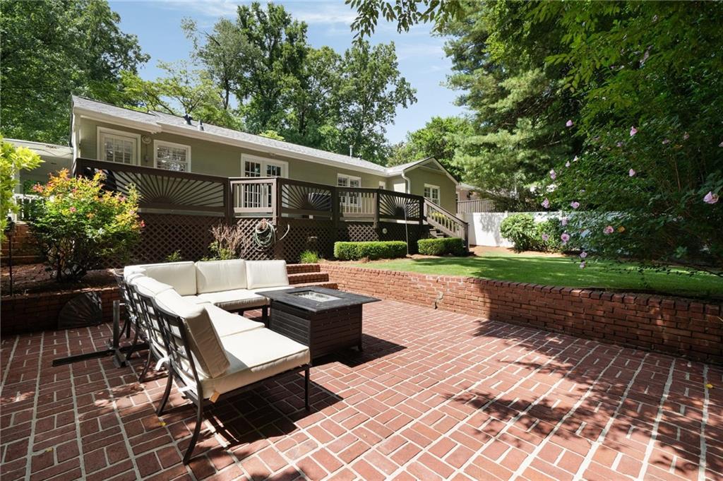551 Overbrook Drive NW