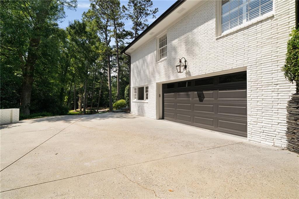 505 Hillside Drive NW