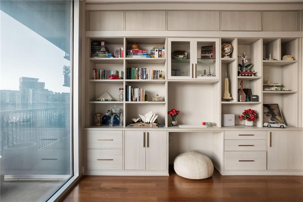 1080 Peachtree Street NE Unit 2315