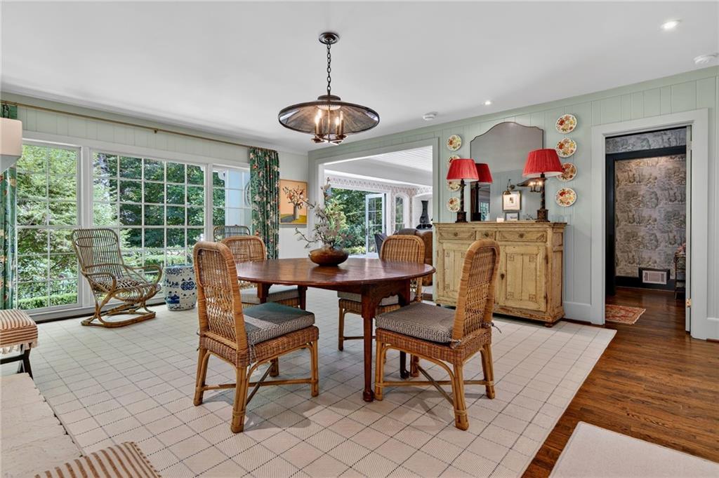 3673 Castlegate Drive NW
