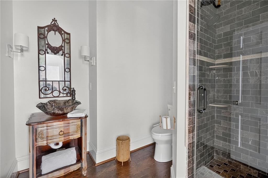 1018 Peachtree Battle Circle NW